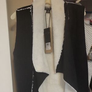 Lincoln Women's Black and White Cardigan Vest
